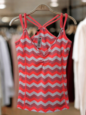 Blusa ( desportiva ) Talla S | SKU : B770